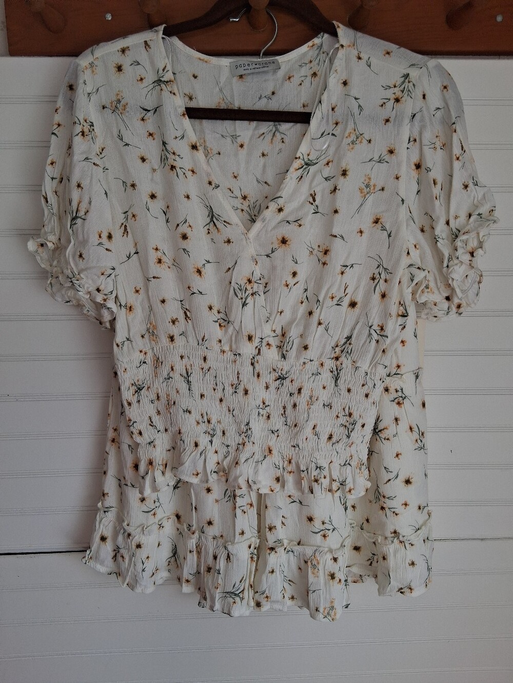 Paper Crane Cream Yellow Daisy Smocked V-Neck Top & Tiered Skirt 2 Pc. Set Sz M